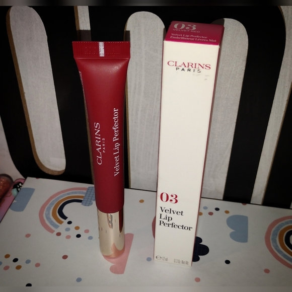 Clarins Velvet Lip Perfector - Picture 1 of 6